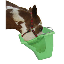 Angular design better accommodates animal's facial structure. Holds 20 quarts (5 gallons)