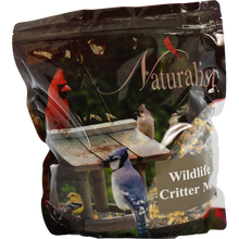 Perfect for the wildlife watching enthusiast, Attracts squirrels, chipmunks, deer and various birds